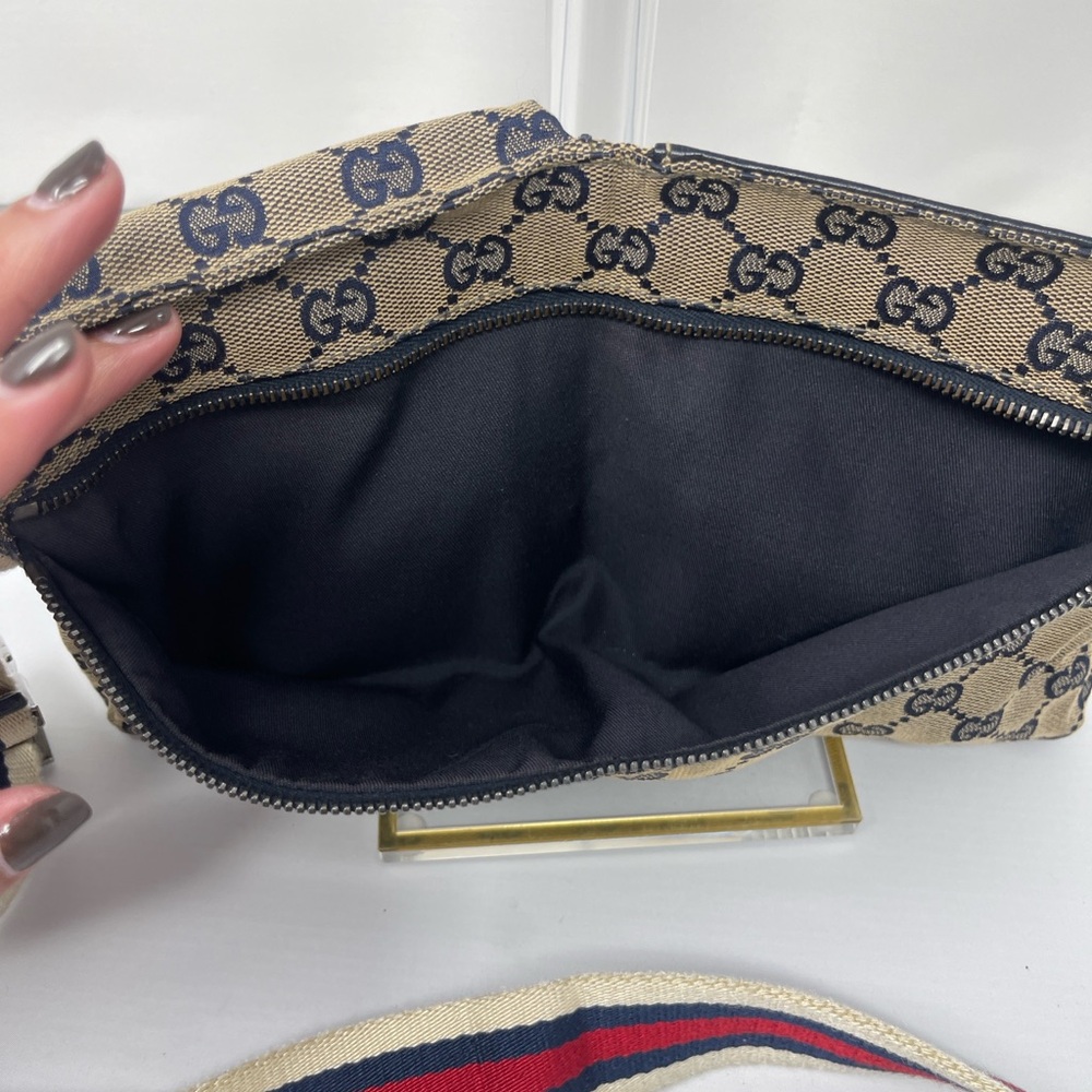 (pending possible sale) Gucci belt bag - Picture 7 of 11